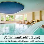 Waldblick - Mit Kamin, Wintergarten Und Terrasse *